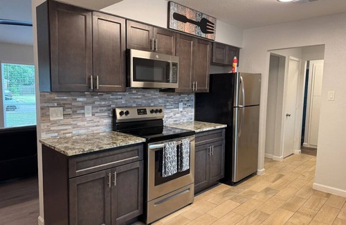 Flower Mound Casa | Renovated modern Flower Mound home close to DFW airport