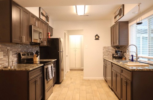 Flower Mound Casa | Renovated modern Flower Mound home close to DFW airport