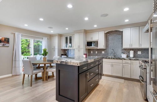 Holladay Casa | Renovated Modern Townhome in the heart of Holladay