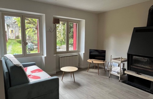 Cadeac Casa | Renovated mountain house in a haven of peace.