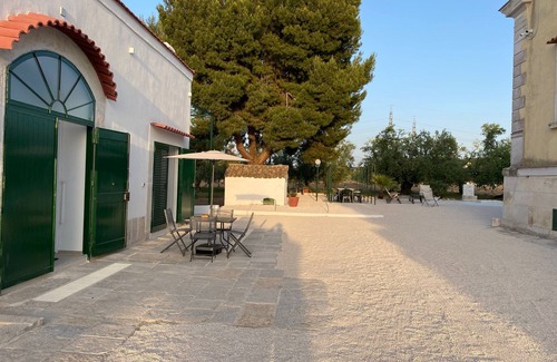 Corato Casa | Renovated old farmhouse among olive trees and vineyards with outdoor hot tub