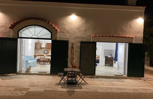 Corato Casa | Renovated old farmhouse among olive trees and vineyards with outdoor hot tub