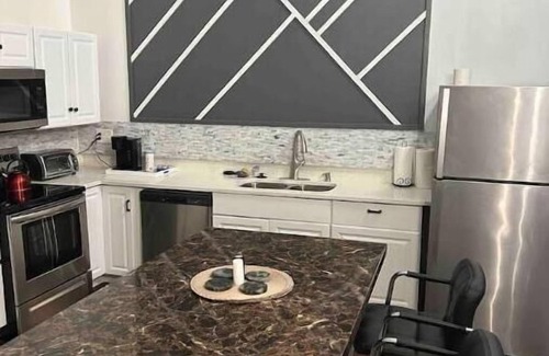 Altamonte Springs Casa | Renovated Peaceful Luxury Walk to Mall Park Publix