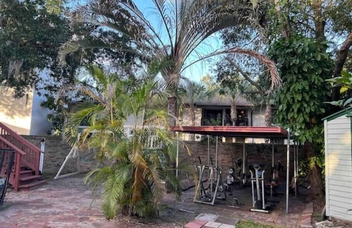Altamonte Springs Casa | Renovated Peaceful Luxury Walk to Mall Park Publix