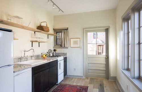 Downtown Santa Fe Casa | Recientemente renovado, adobe casita ¡Increíble ubicación tranquila cerca de la plaza histórica!