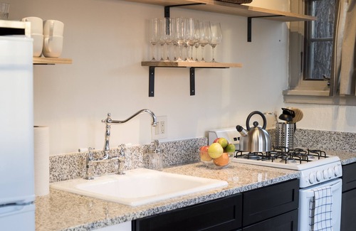 Downtown Santa Fe Casa | Recientemente renovado, adobe casita ¡Increíble ubicación tranquila cerca de la plaza histórica!