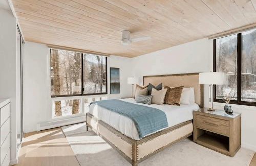Aspen Casa | Renovated Riverfront 3 BR, 2 BA with Pool - Walk to Town!