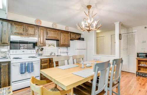 Bromley Mountain Apartamento | Renovated Ski-InandSki-Out Peru Condo at Bromley Mtn