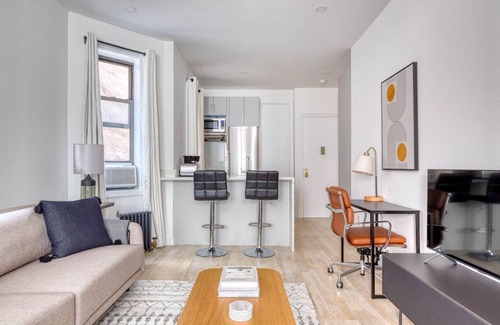 SoHo Apartamento | Renovated SoHo 1BR w/ W/D, nr Nolita, by Blueground
