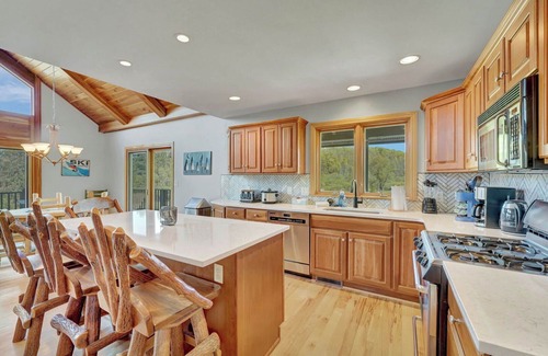 West Valley Casa | Renovated & Spacious Home, Wood Fireplace, Hot Tub