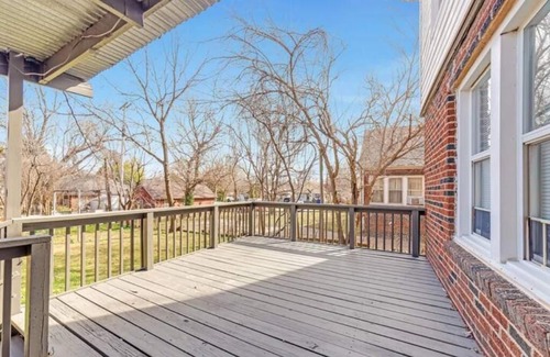 Turner Park Casa | Renovated Spacious Mansion near TU and Gathering Place. Pet/Family Friendly!