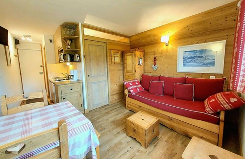 Plagne Villages Apartamento | Estudio-cabina renovado, balcón sur, en el centro, a pie de pistas y comercios en Plagne Villages