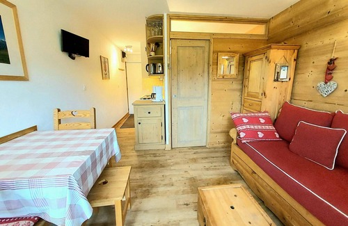 Plagne Villages Apartamento | Estudio-cabina renovado, balcón sur, en el centro, a pie de pistas y comercios en Plagne Villages
