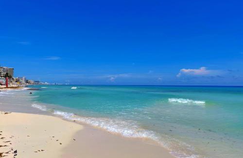 Zona Hotelera Apartamento | Renovated Studio in Cancun Beach at the Hotel Zone