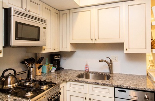 Beacon Hill Apartamento | Renovated Studio, steps to MGH, Suffolk, Sleeps 4