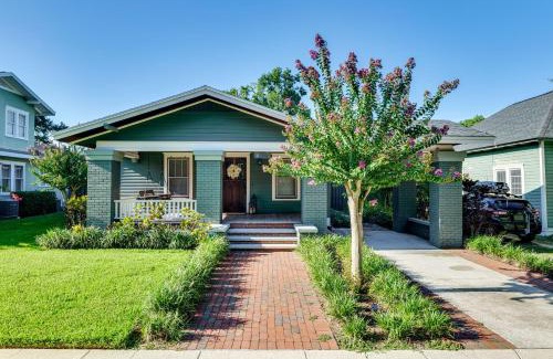 Lakeland Casa | Renovated, Stylish Retreat with Patio in Lakeland!