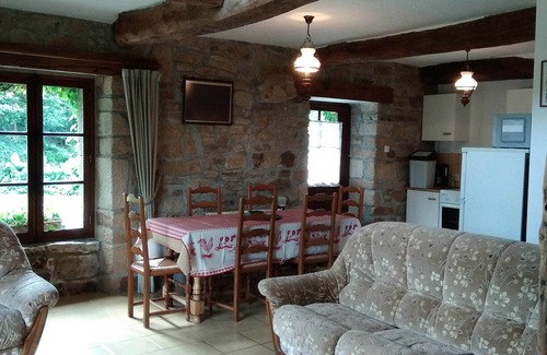 Ploerdut Cabaña | Renovated typical Breton farm building . In the peacefull countryside.