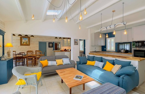 La Couarde-sur-Mer Casa | Renovated villa under the pines near the beach