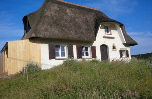 Hardelot-Plage Villa | Hardelot, encantadora villa reformada con vistas a las dunas y al mar, 4 dormitorios, jardín cerrado
