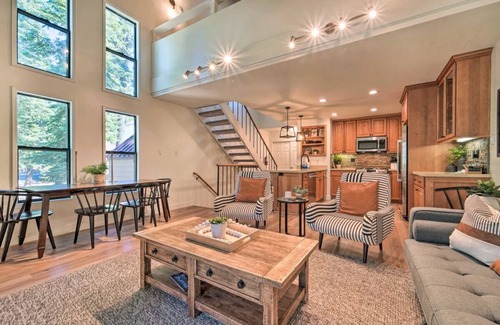 Carnelian Bay Casa | Renovated Walk to Lake Tahoe Townhome Nestled in the Woods!
