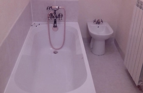 Cazedarnes Casa | Bodega renovada con albergue para 4 personas en Languedoc-Rosellón