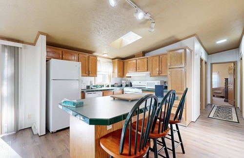 Nekoosa Casa | Renovated Woodland home with decks, pool table, firepit - near Petenwell Lake