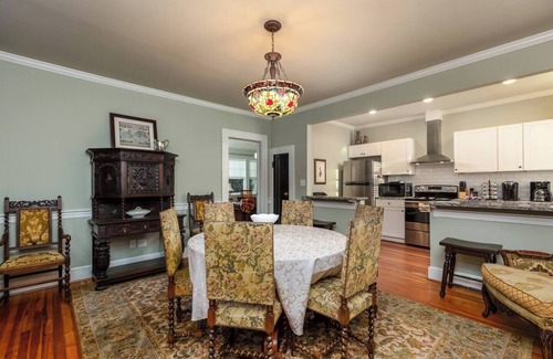 Winston - Salem Casa | Reconocida casa histórica en el centro / frente al parque