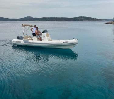 Sibenik Alquiler De Eote | Rent a boat Mate