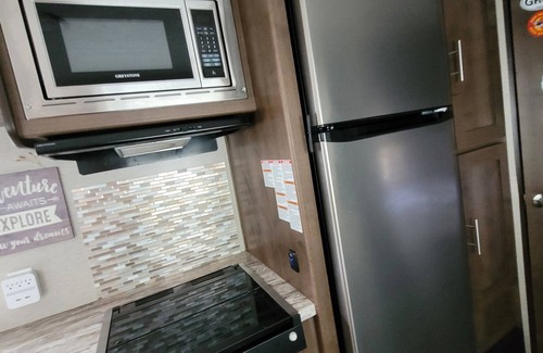 Bay Lake Casa | Rent a great camper at Fort Wilderness,delivery included! Campsite not included.