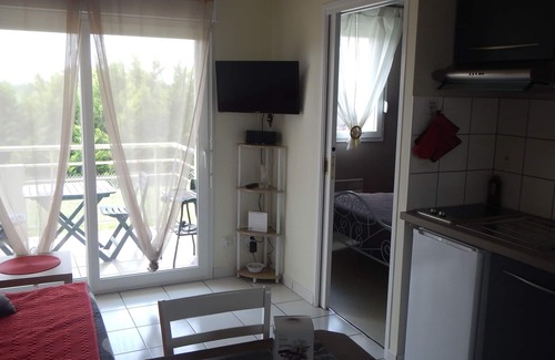 Jonzac Apartamento | Alquiler amueblado a 800 m de los baños termales y 80 m de las Indias Occidentales de JONZAC