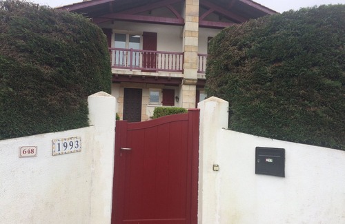 Ascain Chalet De Esquí | Casa de alquiler, cerca del mar y la montaña en la ciudad de Aquitania