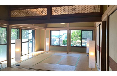 Katsuura Casa | Rental building BBQ Drum bath A house on a hil / Katsuura Chiba
