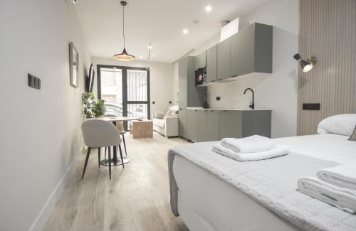 Los Remedios Apartamento | RentalSevilla Virgen de Robledo