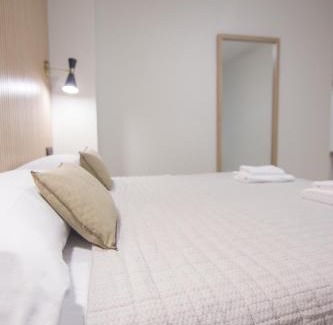 Los Remedios Apartamento | RentalSevilla Virgen de Robledo