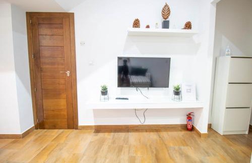 Playa Granada Apartamento | RentitSpain Confortable Apartamento con Patio en Motril