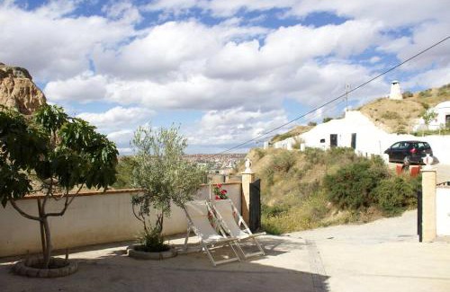 Guadix Casa | RentitSpain El Rincón, Casa Cueva en Guadix