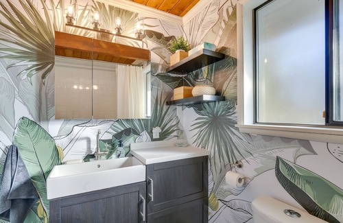 East Renton Highlands Casa | Renton Home w/ Fire Pit & Nearby Lake Access!