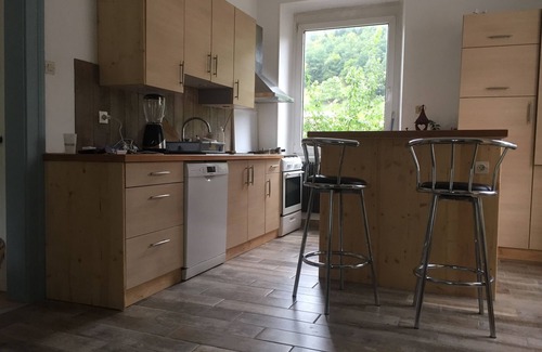 Lapoutroie Casa | Rents a double room in a large house