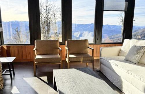 Lanin National Park Casa | RentUp - Confort y diseno casa ski in out con vistas imponentes