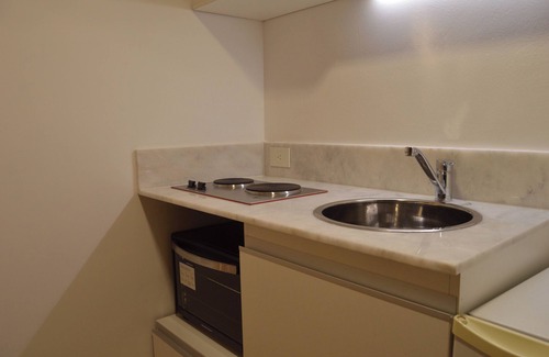 Balvanera Apartamento | RentUp-Mono moderno con balcón y piscina