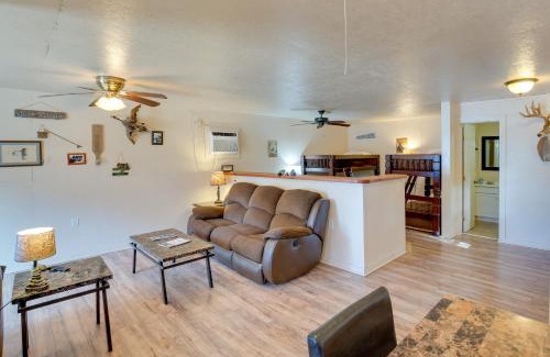 Cayuga Apartamento | Reservoir and Dock Access Pet-Friendly Kerens Cabin