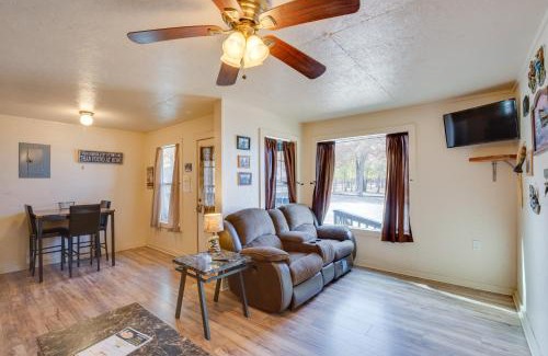 Cayuga Apartamento | Reservoir and Dock Access Pet-Friendly Kerens Cabin