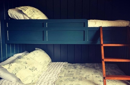 Limavady Apartamento | Reset surrounded by nature in one of our 4 Shepherds Huts at Ballyness