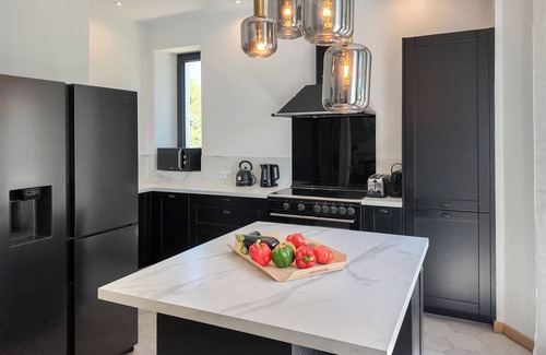 Vaison-la-Romaine Casa | RESIDENCE 5* SPA SAINT QUENIN®️-30PERS-AIR-CONDITIONING-HEATED POOL-SPA 100M2