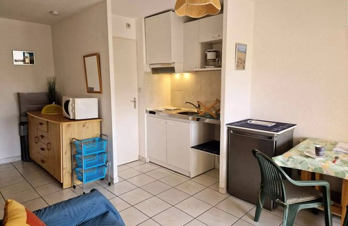 Marseillan Plage Apartamento | Residence Clos Des Pins Ii (d - Pleasant apartment in residence with swimming pool