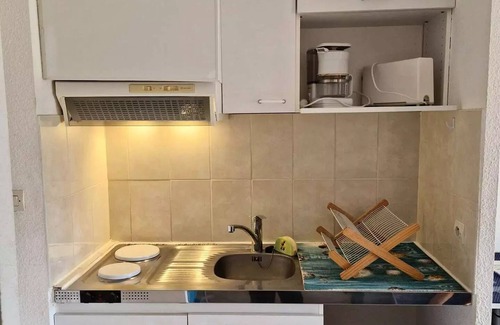 Marseillan Plage Apartamento | Residence Clos Des Pins Ii (d - Pleasant apartment in residence with swimming pool