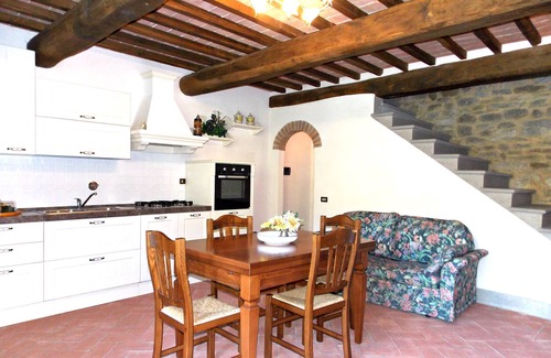 Dicomano Apartamento | Residence en Carbonile con 1 habitaciones, capacidad 2
