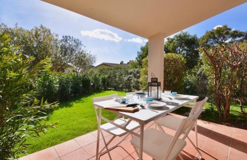 Costa Rei Apartamento | Residence in Costa Rei just 450 meters from the beach, apartments with air conditioning and outdoor private area
