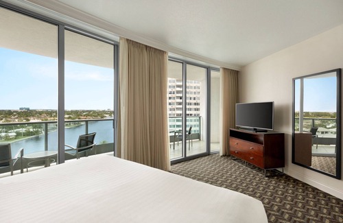 East Fort Lauderdale Hotel | Residence Inn by Marriott Fort Lauderdale Intracoastal/Il Lugano