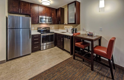 Crossroads Arts District Hotel | Residence Inn by Marriott Kansas City Downtown/ Convention